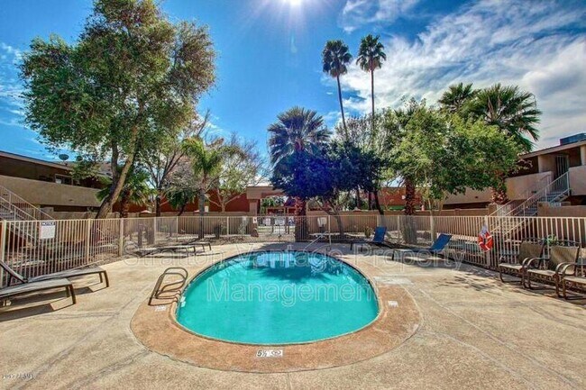 Photo - 810 E Colter St Apartment