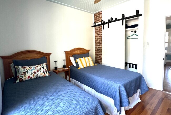 Foto del edificio - 201 Lovell Ave