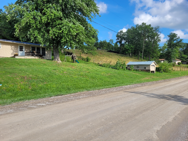 Building Photo - 10664 New London Gravel Rd