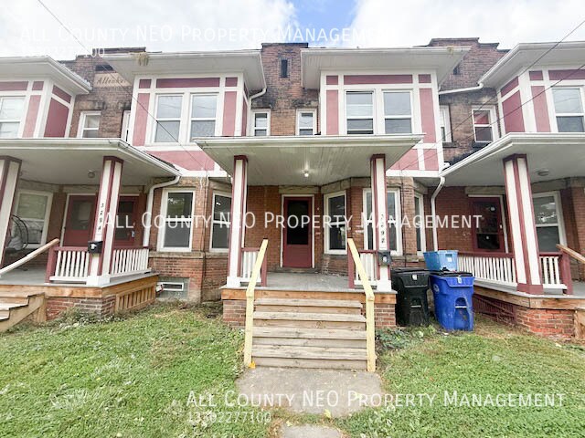 Foto principal - 3294 W 98th St