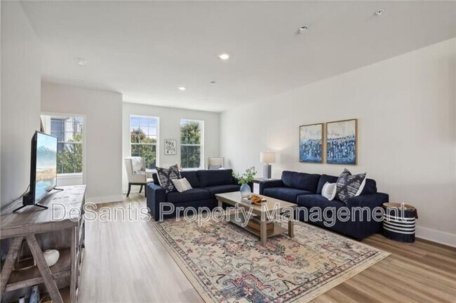 Foto del edificio - 1412 Commons Ln
