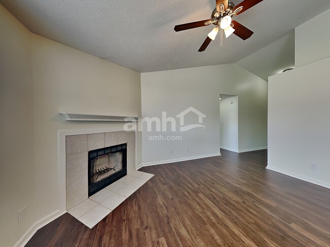 Foto del edificio - 5223 Waterton Lakes Dr