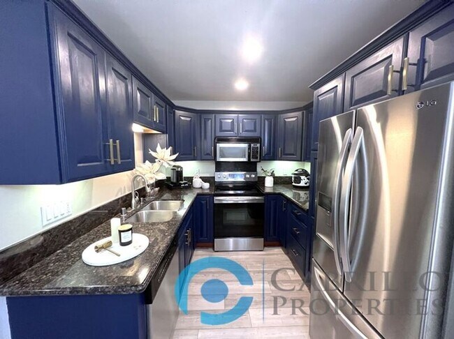 Foto del edificio - 5055 Collwood Blvd