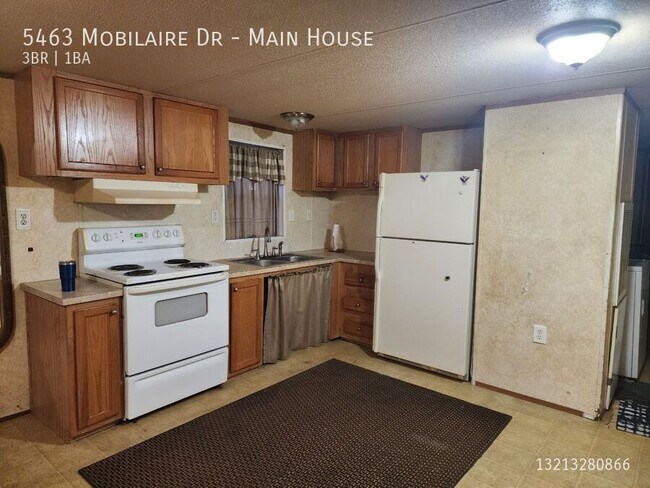 Building Photo - 5463 Mobilaire Dr