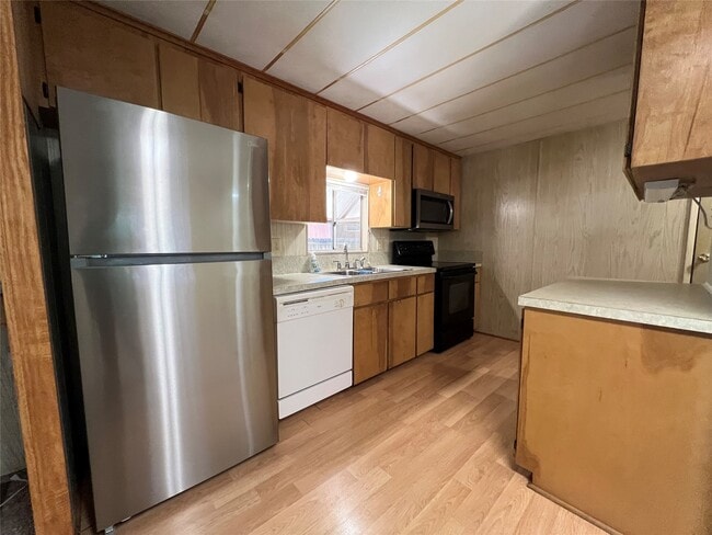Building Photo - 39 Whippoorwill Ln