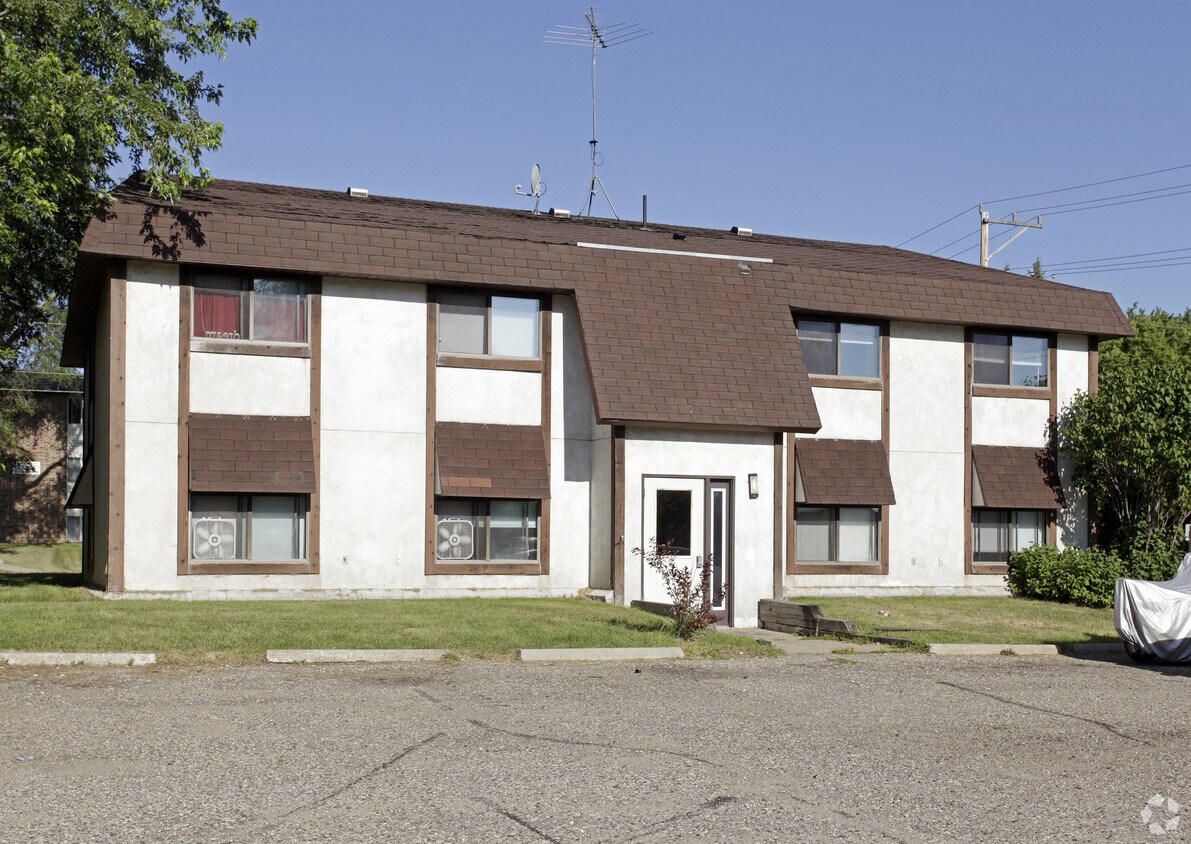 Primary Photo - 530 13th St S