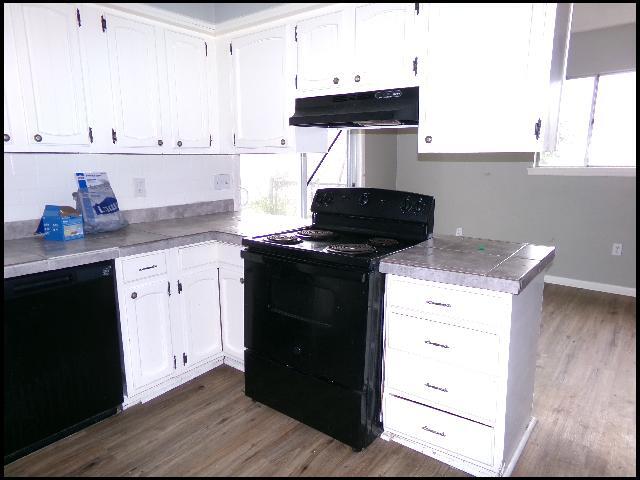 Building Photo - 305 Smart St