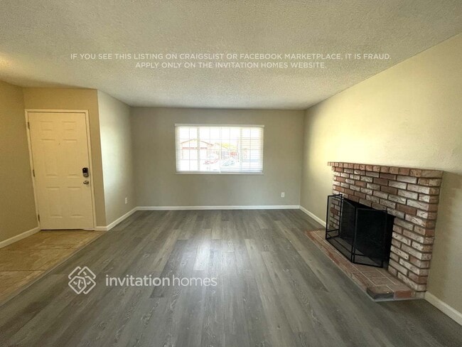 Building Photo - 518 Trumpeter Dr
