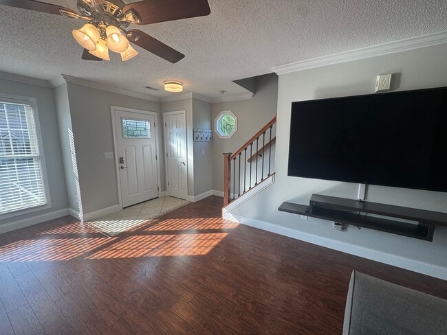Building Photo - 1137 Paul Revere Ct