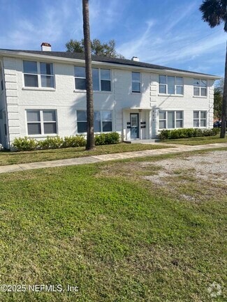 Building Photo - 605 2nd St N