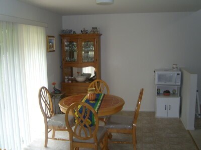 Eat-in Kitchen - 141 Carson Ct