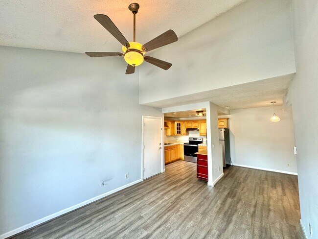 Building Photo - Great 2B/1BA Condo in Escondido!