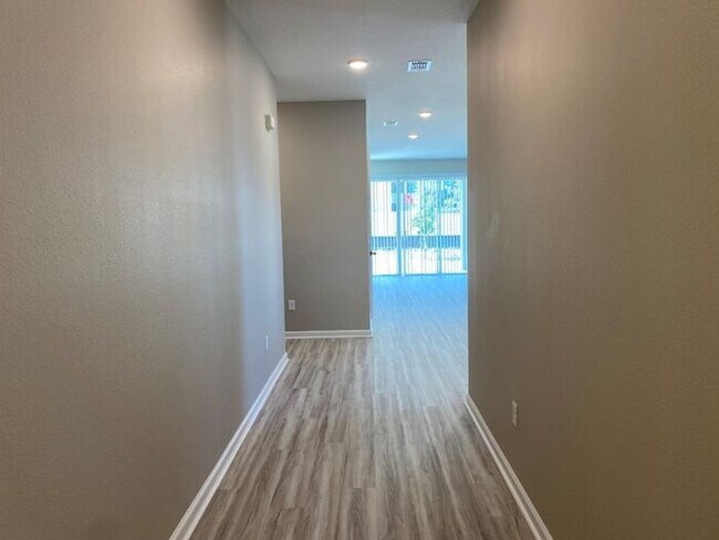 Building Photo - Leesburg 3 BEDROOM Home NEW BUILD! (SEE TE...