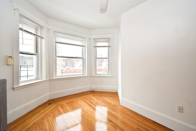 Building Photo - 47 Hemenway St
