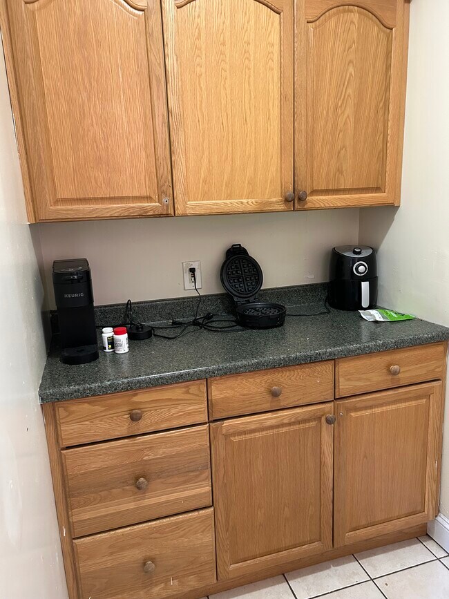 Foto del edificio - 65 Lake Pl