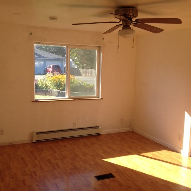 Building Photo - 7625 Tyee Rd