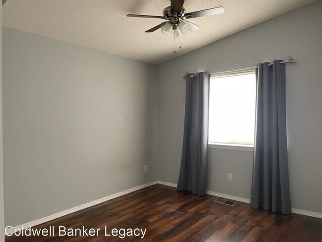 Foto del edificio - 3 br, 3 bath House - 7327 Dancing Eagle Av...