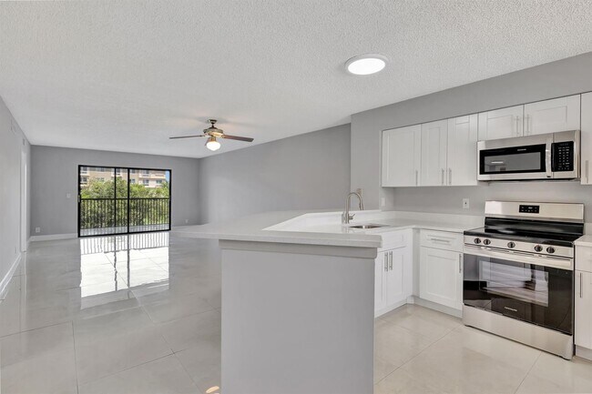 Building Photo - 2213 Cypress Island Dr