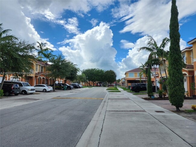 Building Photo - 10831 SW 240 Ln