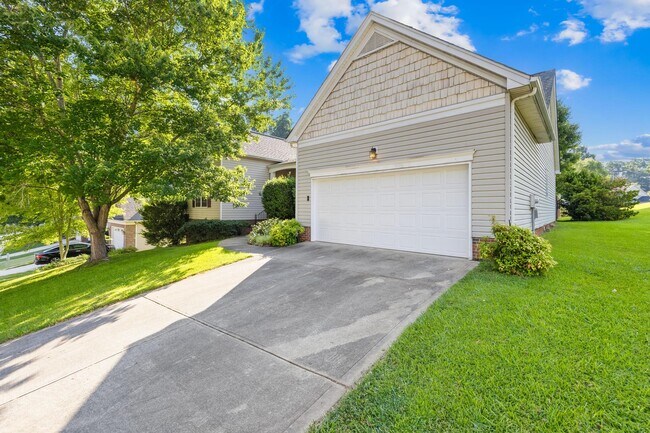 Foto del edificio - 8422 Bampton Dr