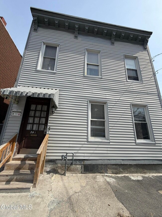 Building Photo - 247 Elk St