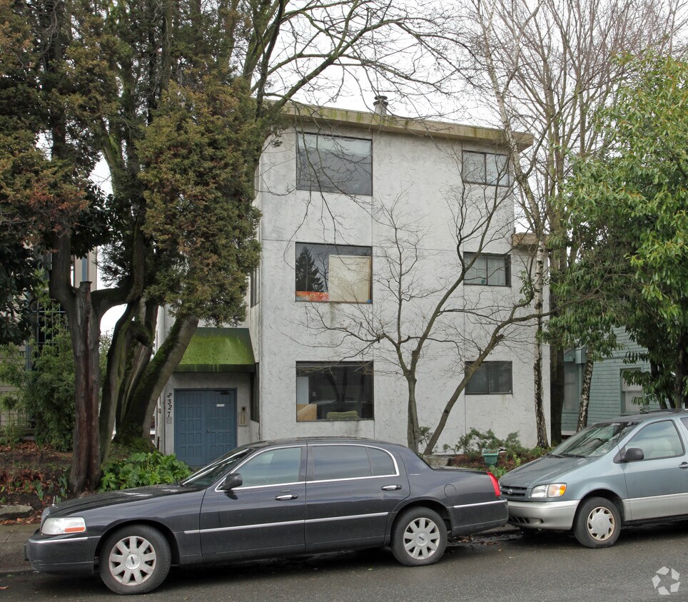 Primary Photo - 2327 Boylston Ave E