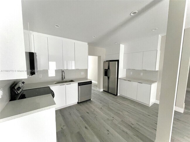 Foto del edificio - 12750 W Golf Dr