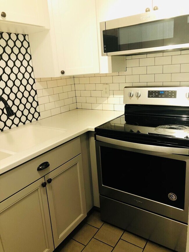 Building Photo - Desert Shores|Las Vegas 1 bedroom condo fo...