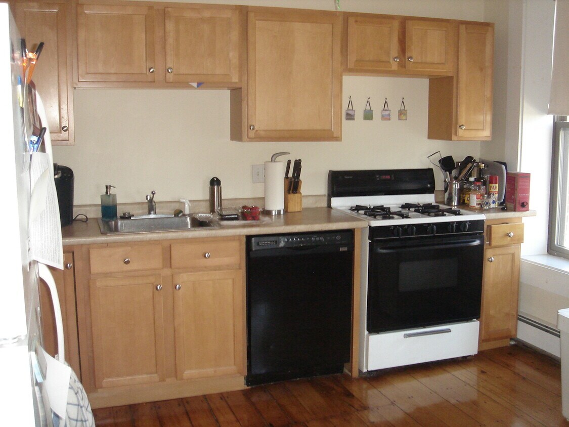 Foto principal - 557 E 6th St