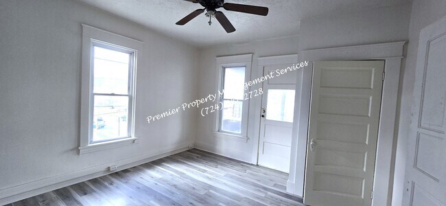 Foto del edificio - 331 W North St