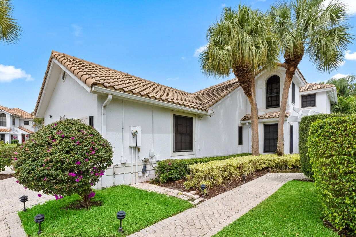 Primary Photo - 2493 NW 64th St