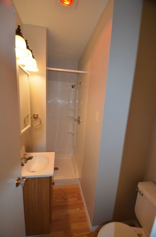 Building Photo - Unfurnished, 10 minutes from Downtown Breck!