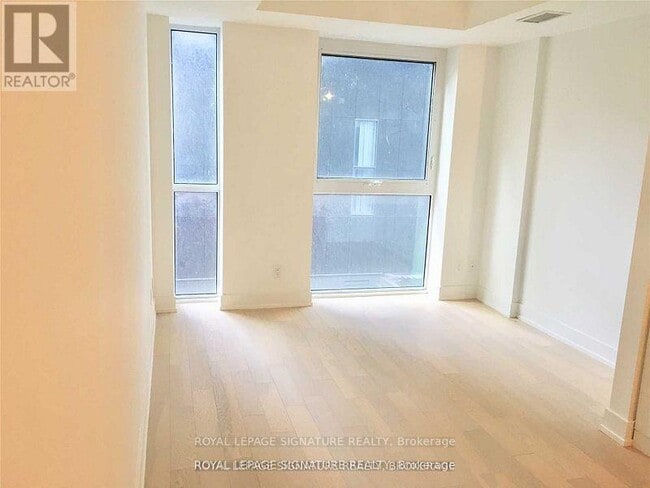 Photo du bâtiment - 7 Grenville St