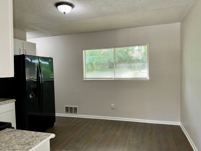 Foto del edificio - Cute 3 Bed/1.5 Bath Ranch on Quiet Cul-de Sac