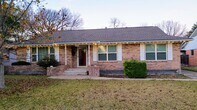 Foto principal - 10535 Lakemere Dr