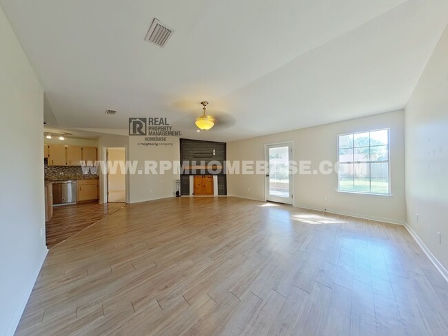 Building Photo - Spacious 4-Bedroom Home with Office and La...