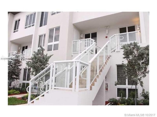 Building Photo - 10260 NW 63rd Terrace