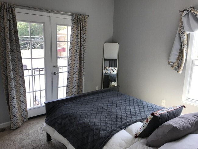 Photo - 1652 N Gaylord St Apartment