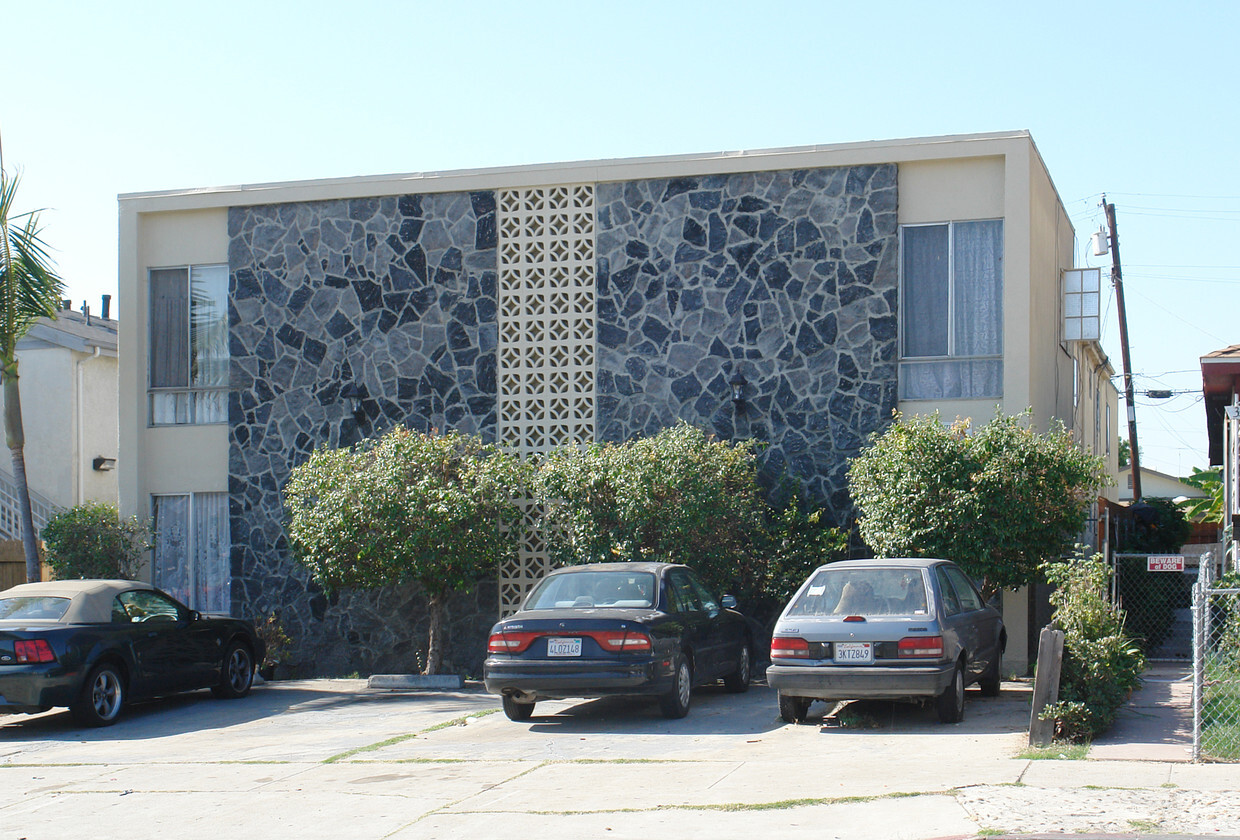 Primary Photo - 3860 Cherokee Ave