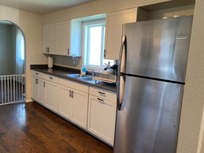 Foto del edificio - 1213 W Timothy Ln