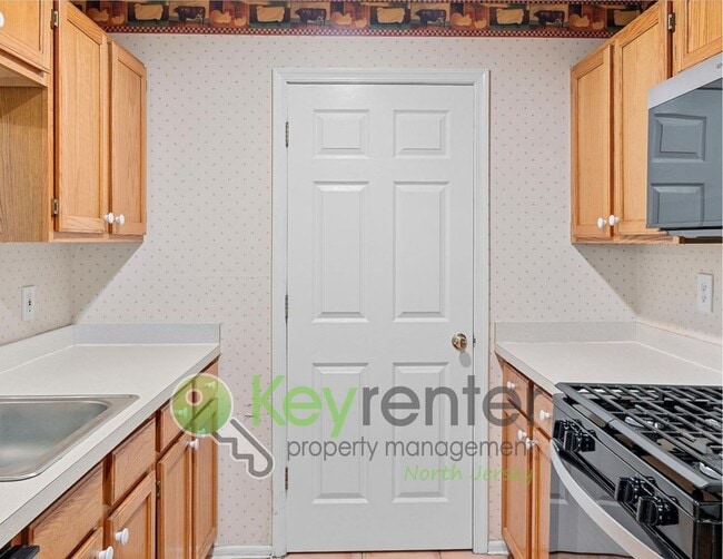 Foto del edificio - Ground-Floor 2BR/2BA in Desirable Franklin Crossing – Mahwah