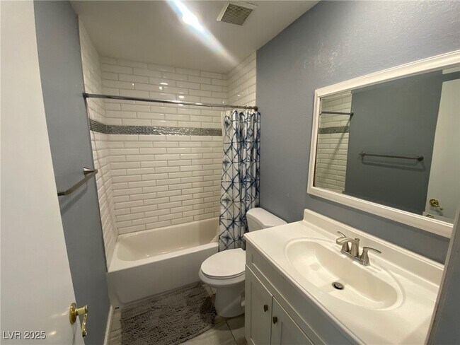 Building Photo - 2437 Rice Flower Cir