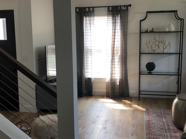 Foto del edificio - Modern 3-Bedroom Condo with Modern Eleganc...