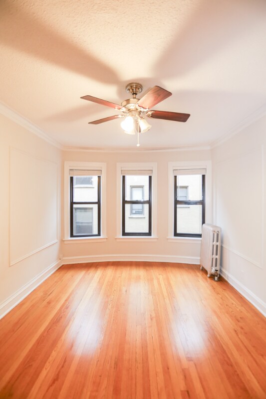 Foto del edificio - 6039 N Kenmore Ave