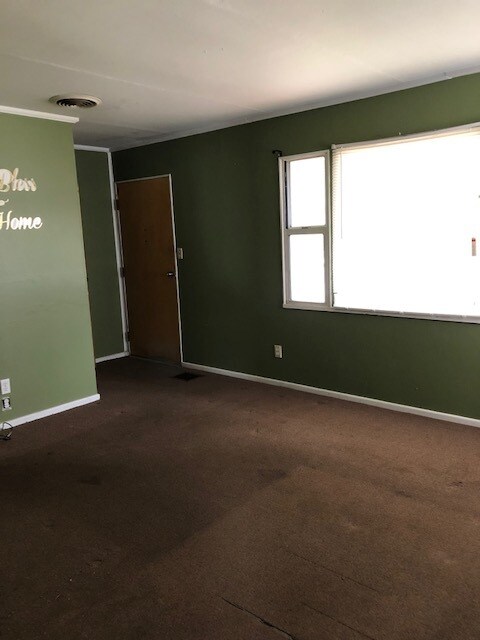 living room - 122 Redbud Dr