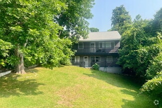 Building Photo - 2103 Pender Ave