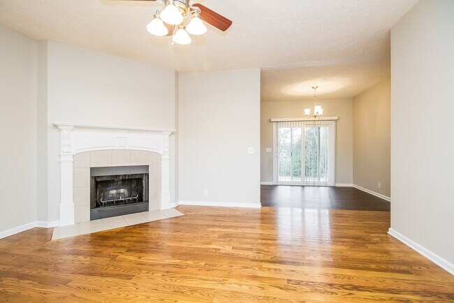 Foto del edificio - 2913 Waywood Dr