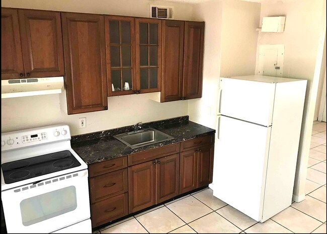 Cocina - 1664 NE 146th St