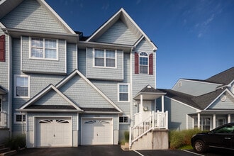 Building Photo - 17274 King Philip Way
