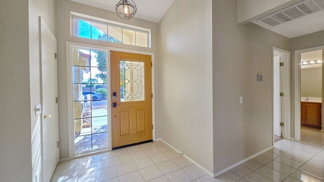Foto del edificio - 55+ Adult Community And SOLAR With Lots Of Amenities!